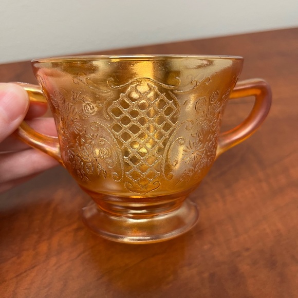 [SOLD] Vintage Federal Glass Normandie Iridescent Marigold Sugar Bowl - Picture 3 of 8